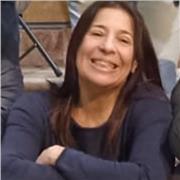 sono pronta ad aiutarvi nei vostri compiti di italiano, matematica, inglese. mi rivolgo ai bambini/e e ai ragazzi/e delle scuole secondarie di primo grado, online e in presenza se a distanza compatibile con la mia residenza